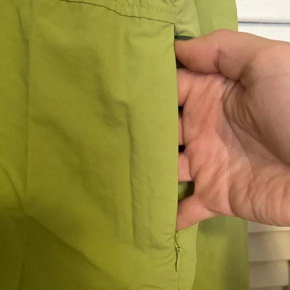 Wilo The Label Rare Women's Olive Green Windbreaker Jacket - Picture 6 of 9